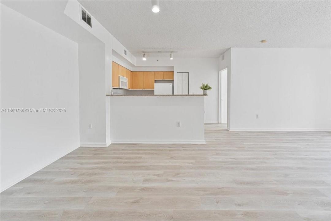 7910 N Nob Hill Rd 105, Tamarac, フロリダ 33321, アメリカ合衆国