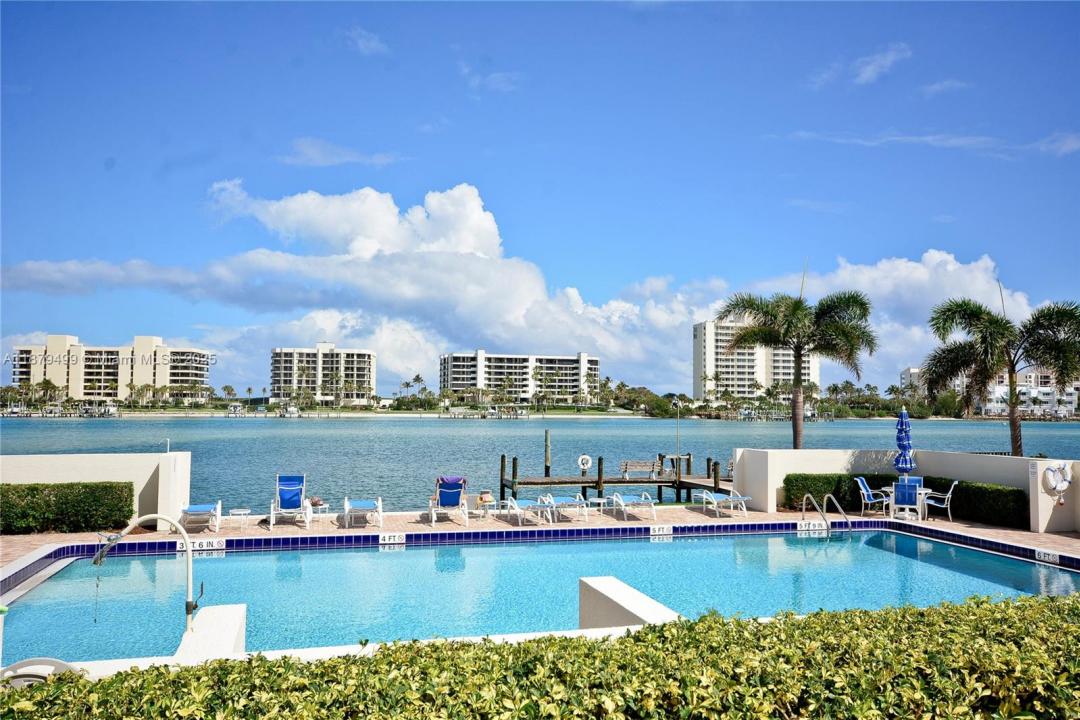 19800 Sandpointe Bay Dr 106, Tequesta, Floride 33469, États-Unis