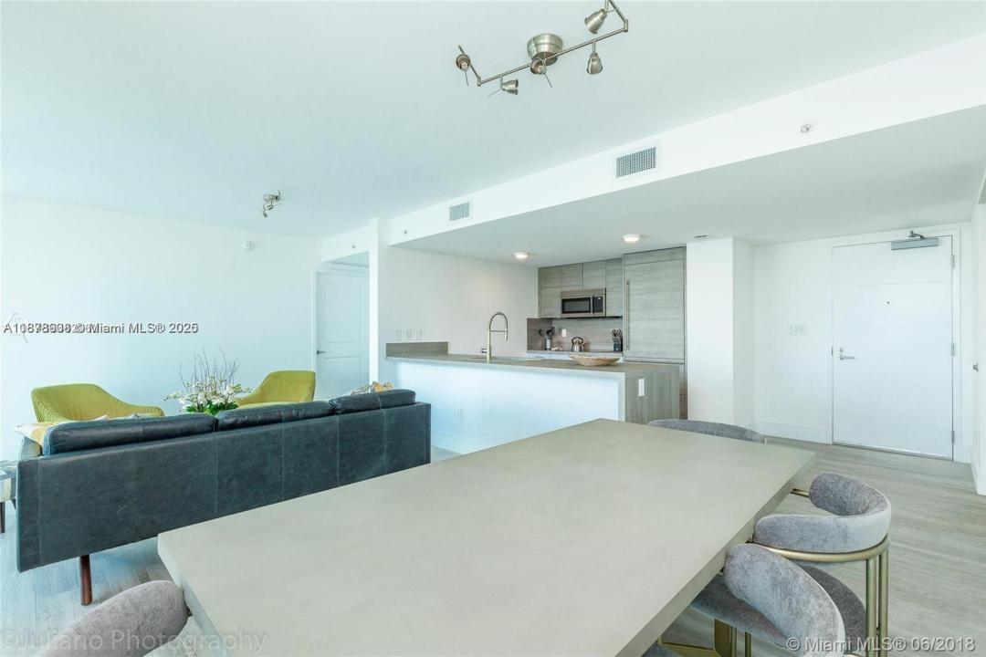 400 Sunny Isles Blvd 501, Sunny Isles Beach, Florida 33160
