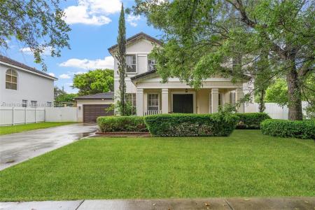 12841 SW 200th Ter, Miami, Florida 33177, USA