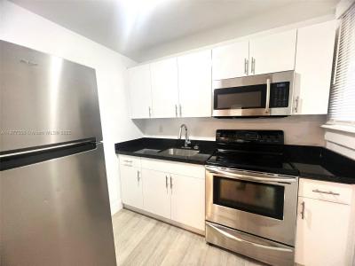 1319 Meridian Ave 103, Miami Beach, Florida 33139, USA