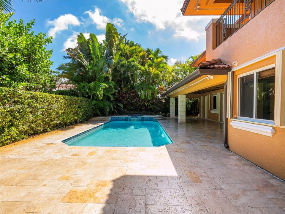 8311 NW 166th Ter, Miami Lakes, Flórida 33016, Estados Unidos