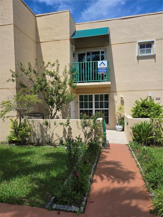 12095 SW 18th Ter 267, Miami, Floryda 33175, USA
