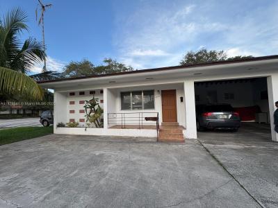 8865 NE 2nd Ave 1, El Portal, Flórida 33138, Estados Unidos
