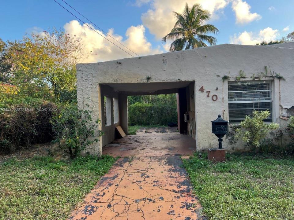 470 NE 130th St, North Miami, Florida 33161, USA