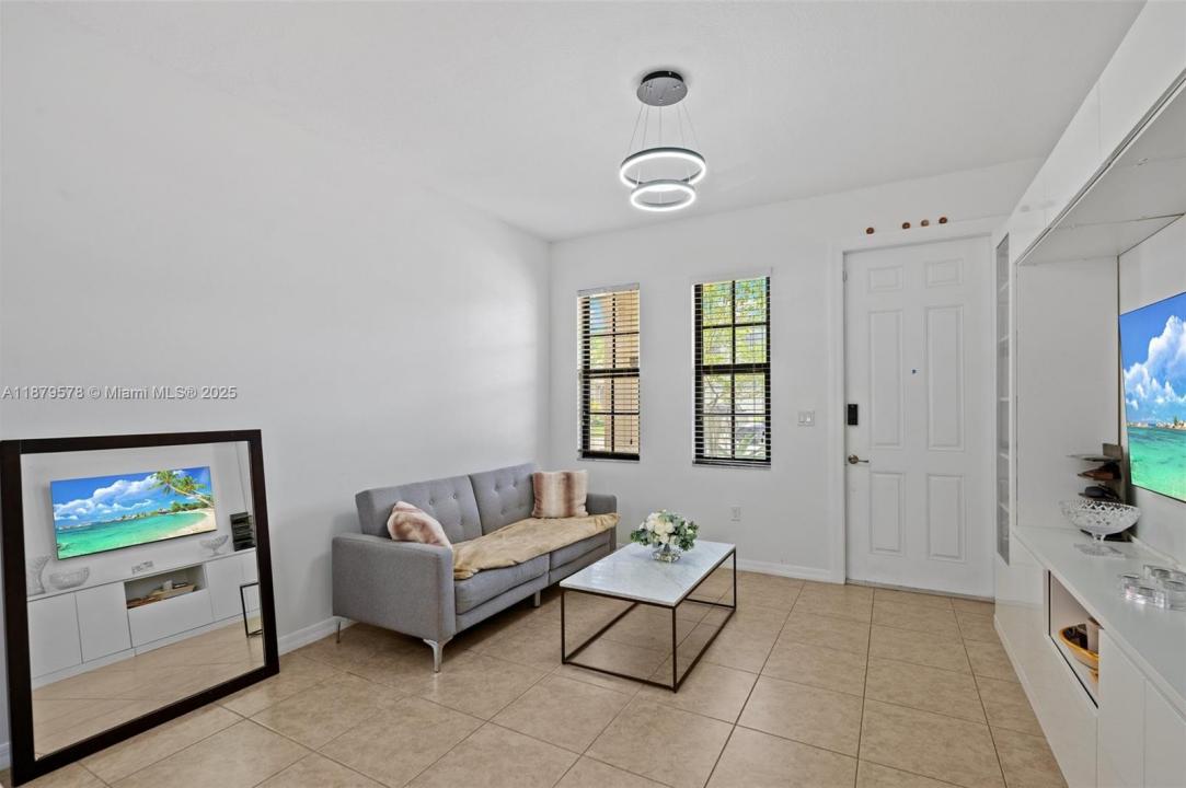 659 NE 191st St, Miami, Florida 33179, HOA KỲ