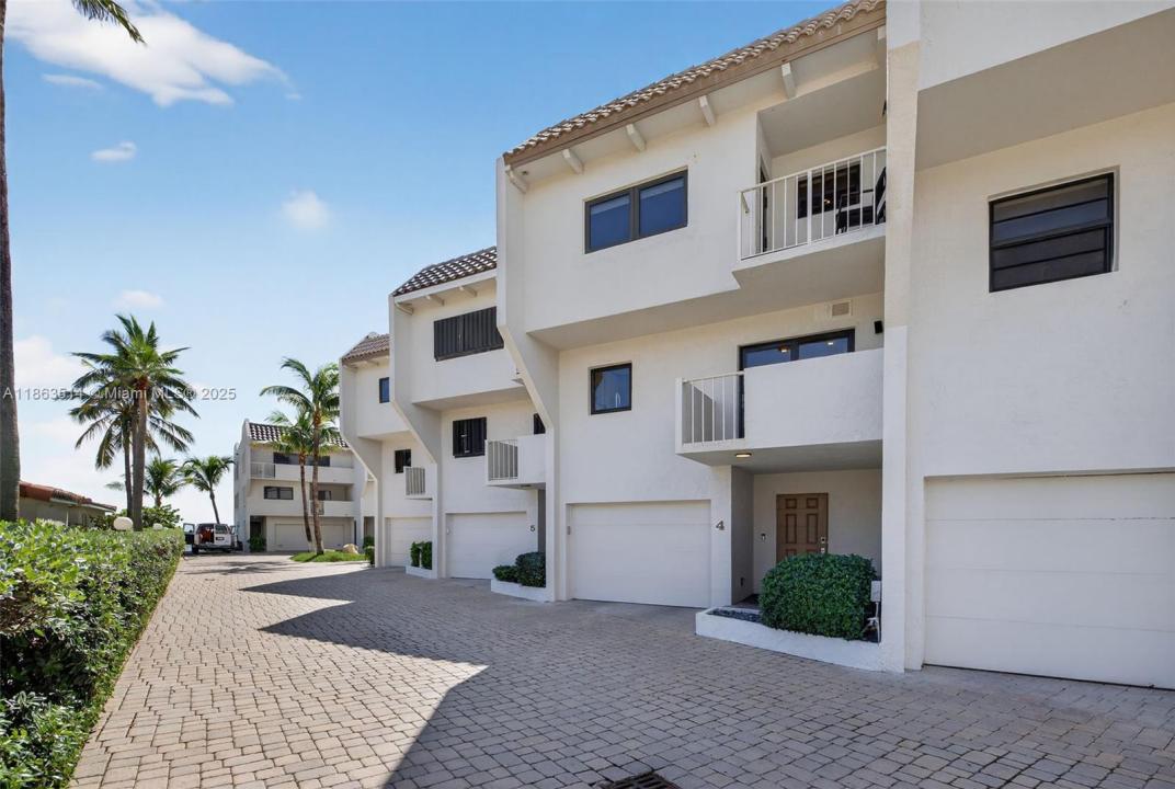 1223 Hillsboro Mile 4, Hillsboro Beach, Floride 33062, États-Unis