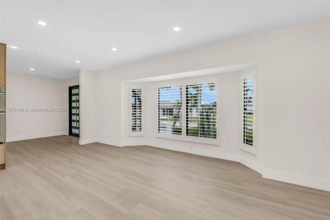 105 Sinclair St SE, Port Charlotte, Florida 33952