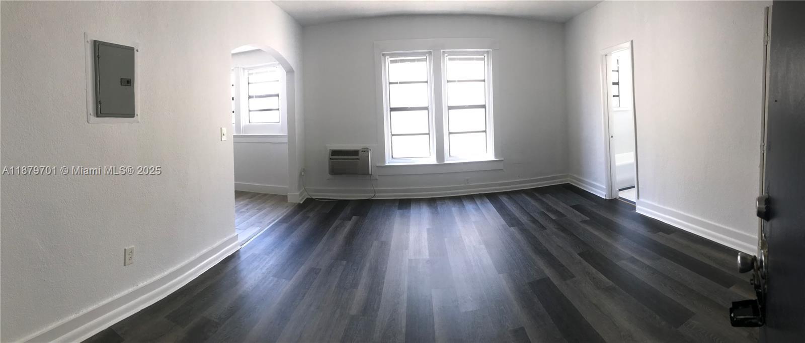 1319 Meridian Ave 206, Miami Beach, פלורידה 33139, ארצות הברית של אמריקה 