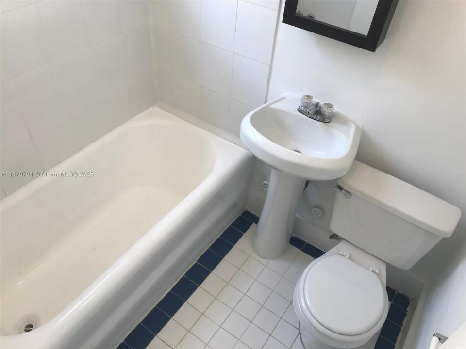 1319 Meridian Ave 206, Miami Beach, פלורידה 33139, ארצות הברית של אמריקה 