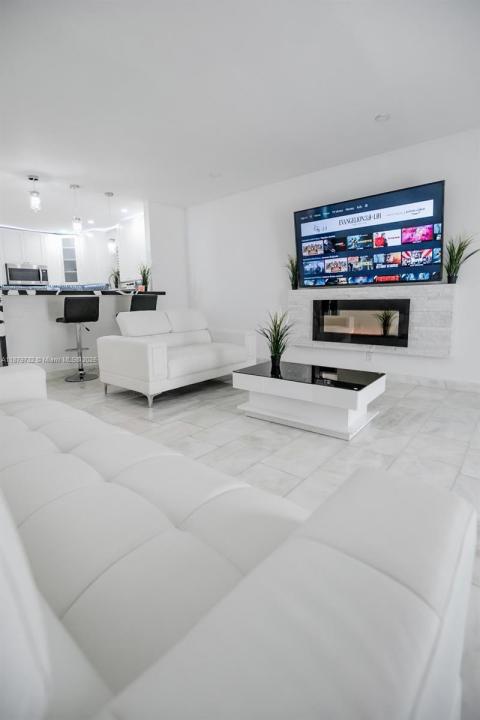 312 NE 108th St, Miami, Florida 33161, HOA KỲ