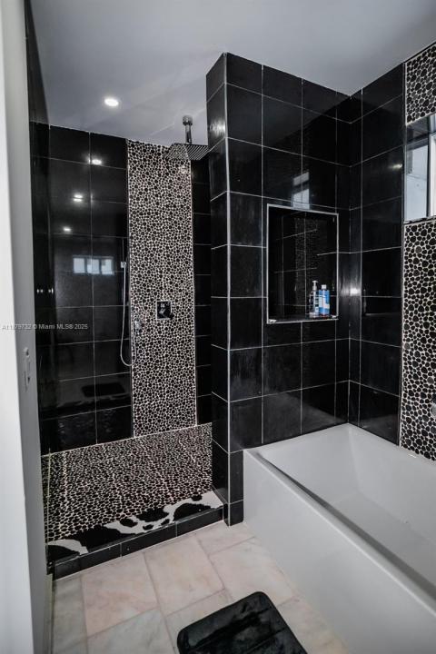 312 NE 108th St, Miami, Florida 33161, HOA KỲ