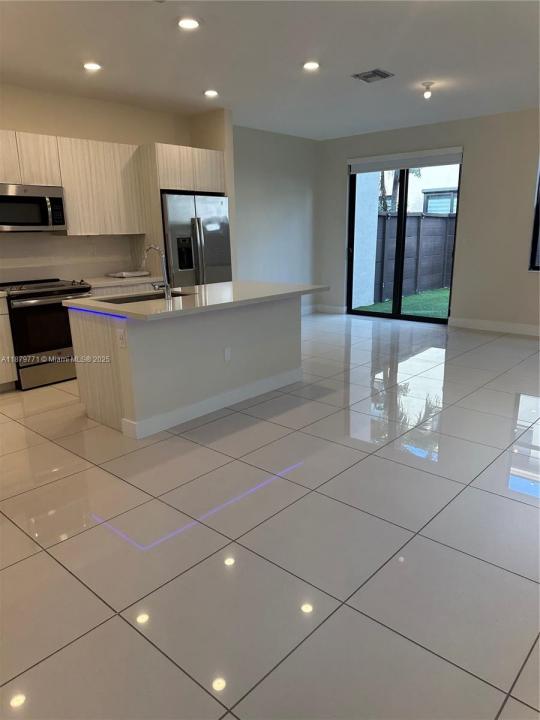 15839 NW 91 court, Miami Lakes, פלורידה 33018, ארצות הברית של אמריקה 
