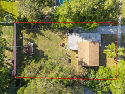 114 Marion Rd, West Park, Florida 33023, USA