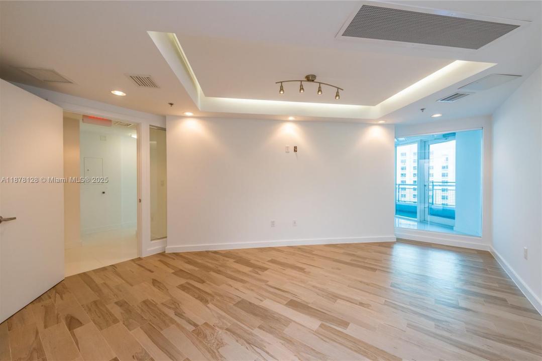 40 SW 13th Street 902, Miami, Florida 33130