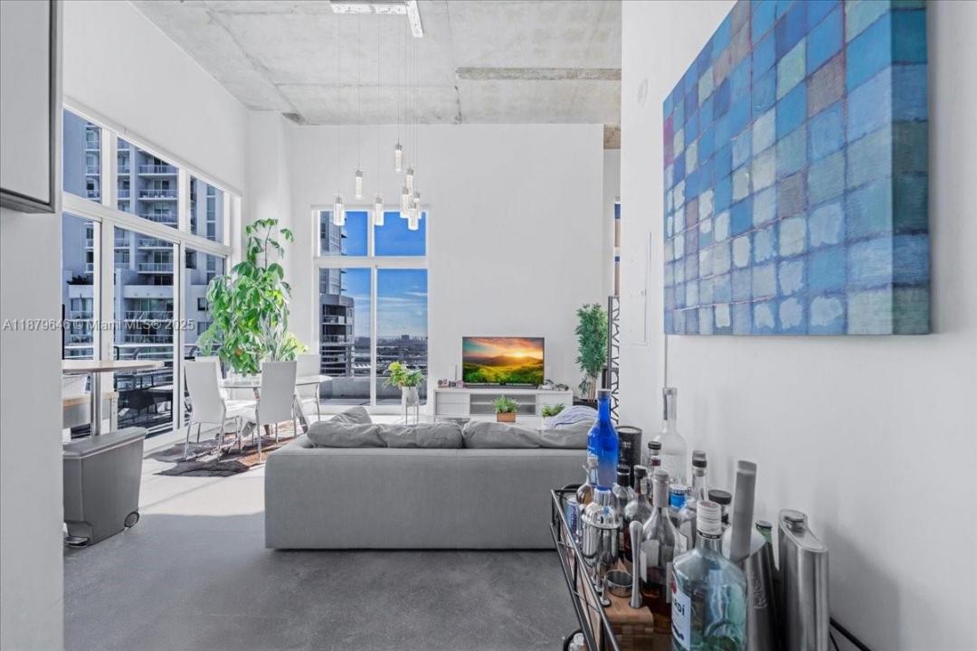 133 NE 2nd Ave 3601, Miami, Флорида 33132, Соединенные Штаты