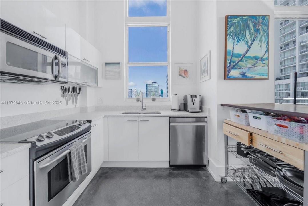133 NE 2nd Ave 3601, Miami, Флорида 33132, Соединенные Штаты