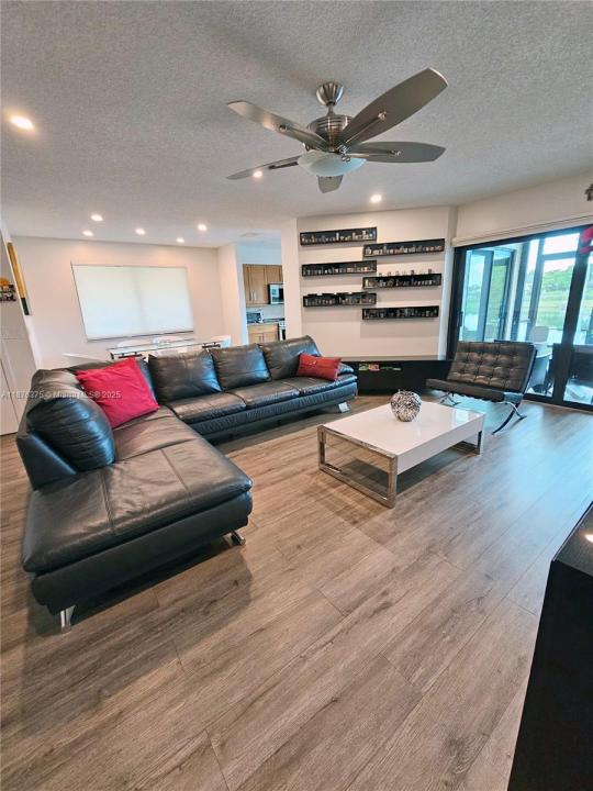 3483 Emerald Oaks Dr 1701, Hollywood, Florida 33021