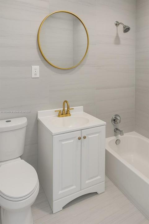 105 NW 14th Way 1, Dania Beach, フロリダ 33004, アメリカ合衆国
