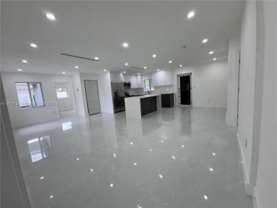 2530 NW 204th St, Miami Gardens, Florida 33056, USA