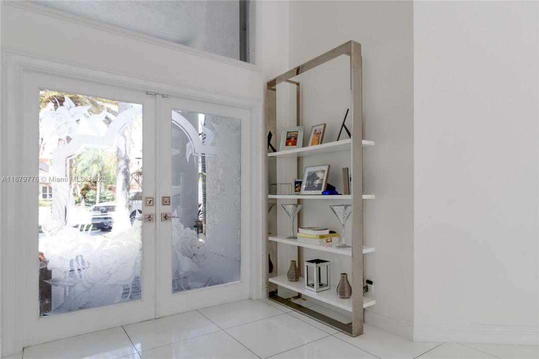 671 NW 101st Ter, Plantation, Florida 33324