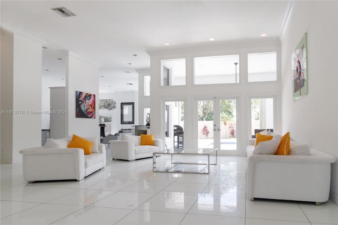 671 NW 101st Ter, Plantation, Florida 33324