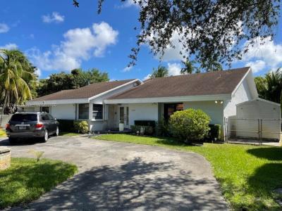 5780 SW 59th Pl, South Miami, Florida 33143, USA