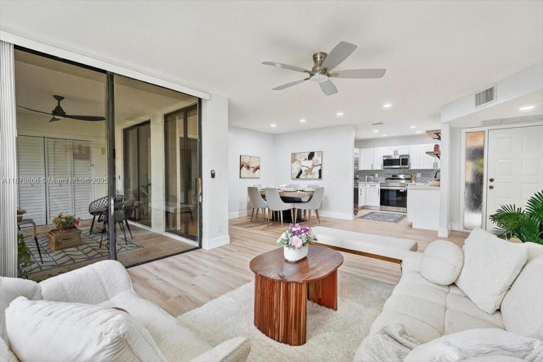 2652 N Carambola Cir 1738, Coconut Creek, 佛罗里达州 33066, 美国