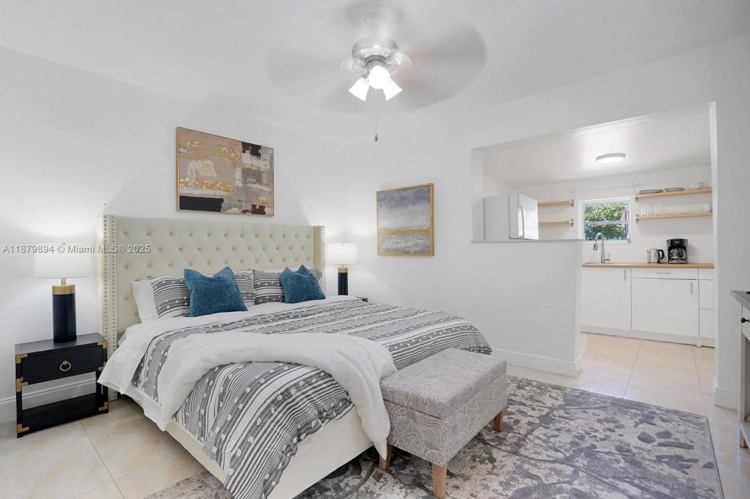 975 SW 10th St 3, Miami, フロリダ 33130, アメリカ合衆国