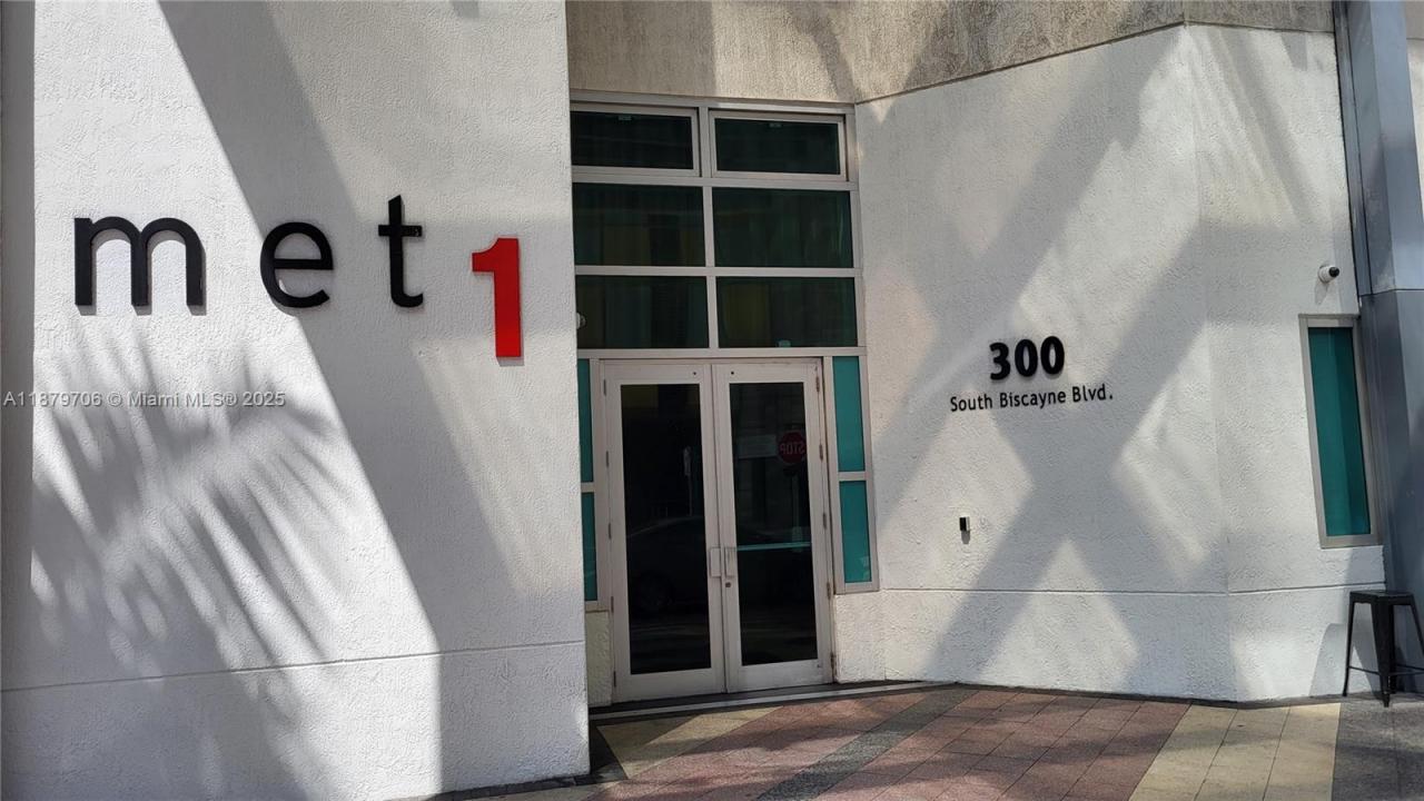 300 S Biscayne Blvd T-1712, Miami, フロリダ 33131, アメリカ合衆国