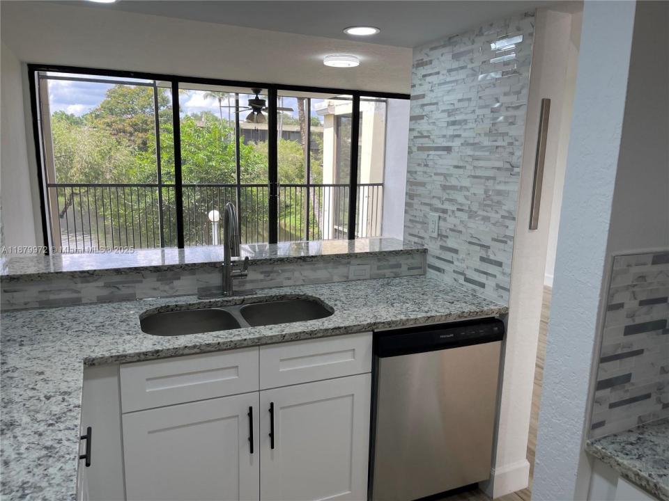 2961 SW 87th Ave 314, Davie, Floryda 33328, USA