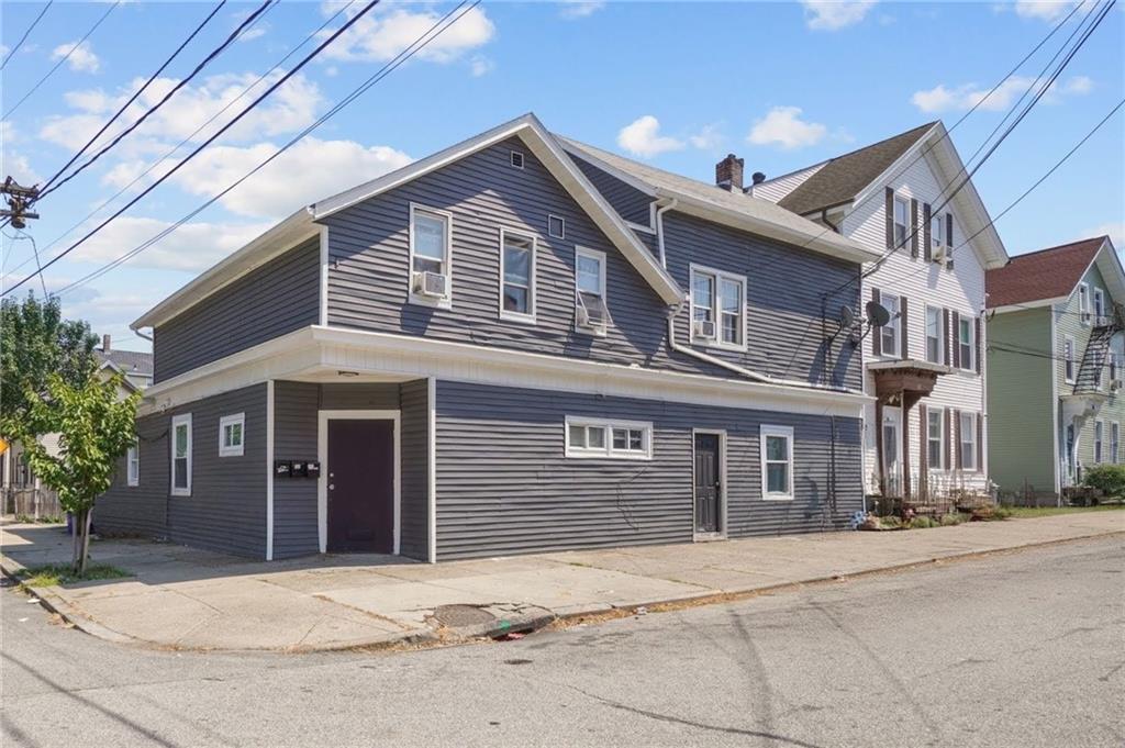 44 West Avenue, Pawtucket, Rhode Island 02860, USA