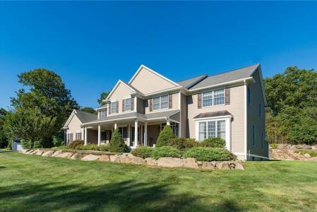 20 McPartland Way, East Greenwich, Rhode Island 02818, USA