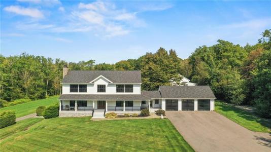 170 Saxony Avenue, Tiverton, RI 02878, USA