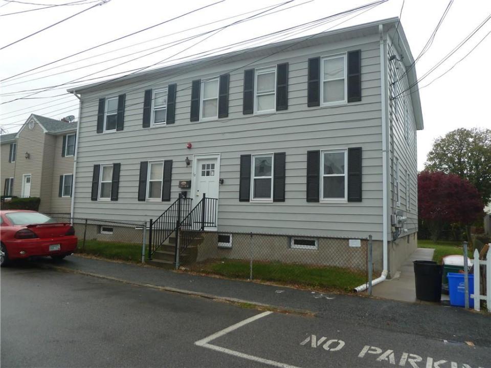 18 Ryan Avenue 2N, Bristol, Rhode Island 02809