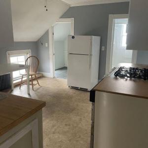 168 Mt Hope Avenue 2, Bristol, Rhode Island 02809