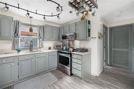 7 Belvedere Drive, Bristol, רוד איילנד 02809, ארצות הברית של אמריקה 