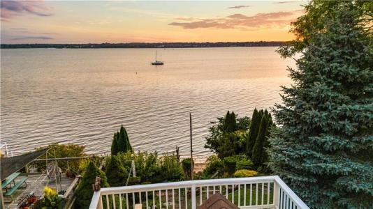 41 White Avenue, East Providence, Rhode Island 02915, États-Unis