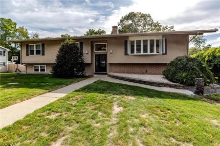 25 Lincoln Drive, Johnston, Rhode Island 02919, USA