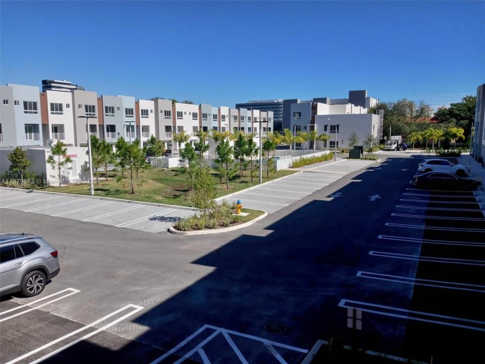 2555 NE 193rd St 2205, Miami, Flórida 33180, Estados Unidos