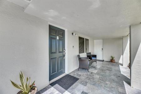 2633 NE 3rd Ave, Wilton Manors, פלורידה 33334, ארצות הברית של אמריקה 