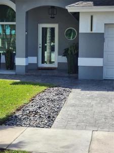9700 SW 16th Ct, Pembroke Pines, Florida 33025