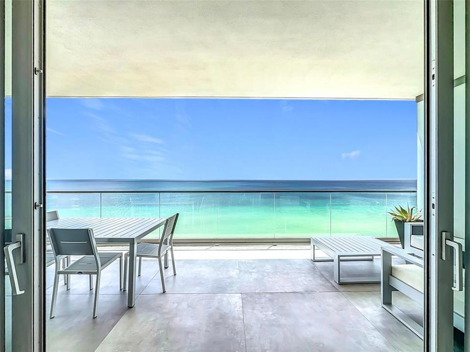 2000 S Ocean Dr 12A, Hallandale Beach, Flórida 33009, Estados Unidos