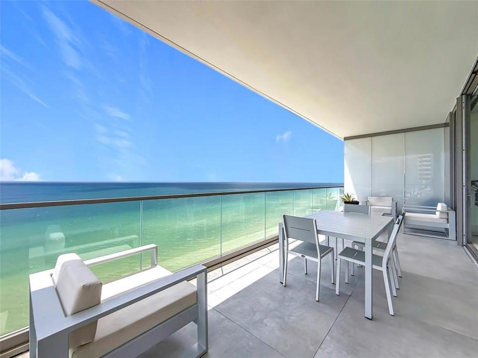 2000 S Ocean Dr 12A, Hallandale Beach, Flórida 33009, Estados Unidos