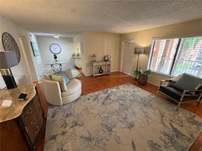 6900 SW 39th St 206J, Davie, Florida 33314, USA