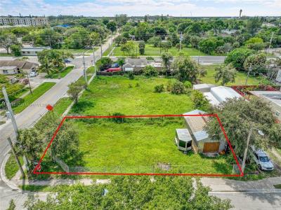 1819 Suwanee Dr, West Palm Beach, פלורידה 33409, ארצות הברית של אמריקה