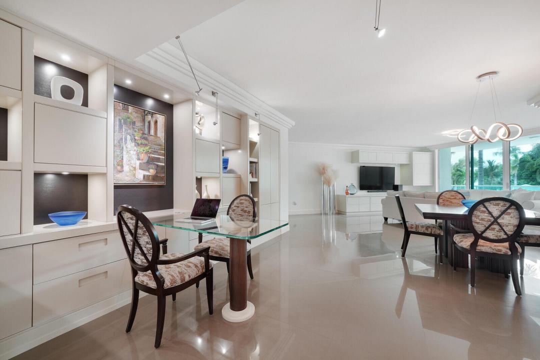 550 SE Mizner Boulevard B209, Boca Raton, Florida 33432, Stati Uniti
