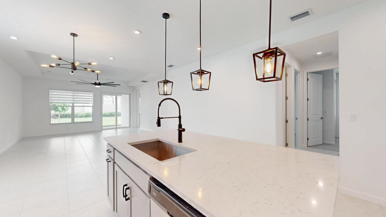 10677 SW Gloriana Street, Emery II, Port Saint Lucie, פלורידה 34987, ארצות הברית של אמריקה 