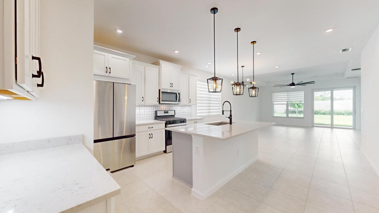 10677 SW Gloriana Street, Emery II, Port Saint Lucie, פלורידה 34987, ארצות הברית של אמריקה 