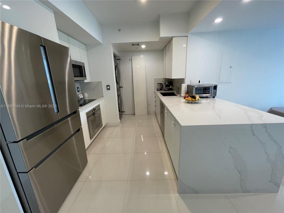 92 SW 3rd St 1602, Miami, Florida 33130, USA